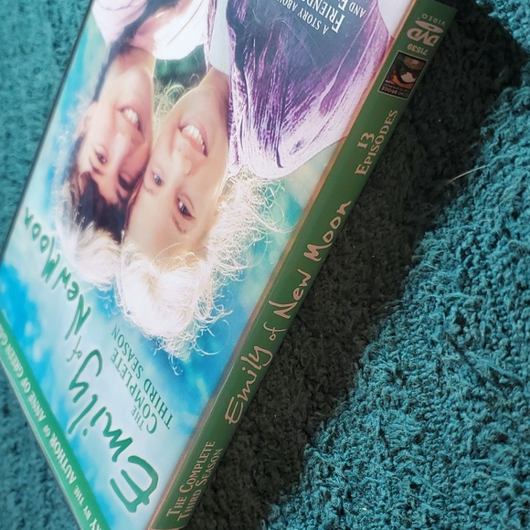 Emily of new moon the complete third season dvd - Picture 3 of 5